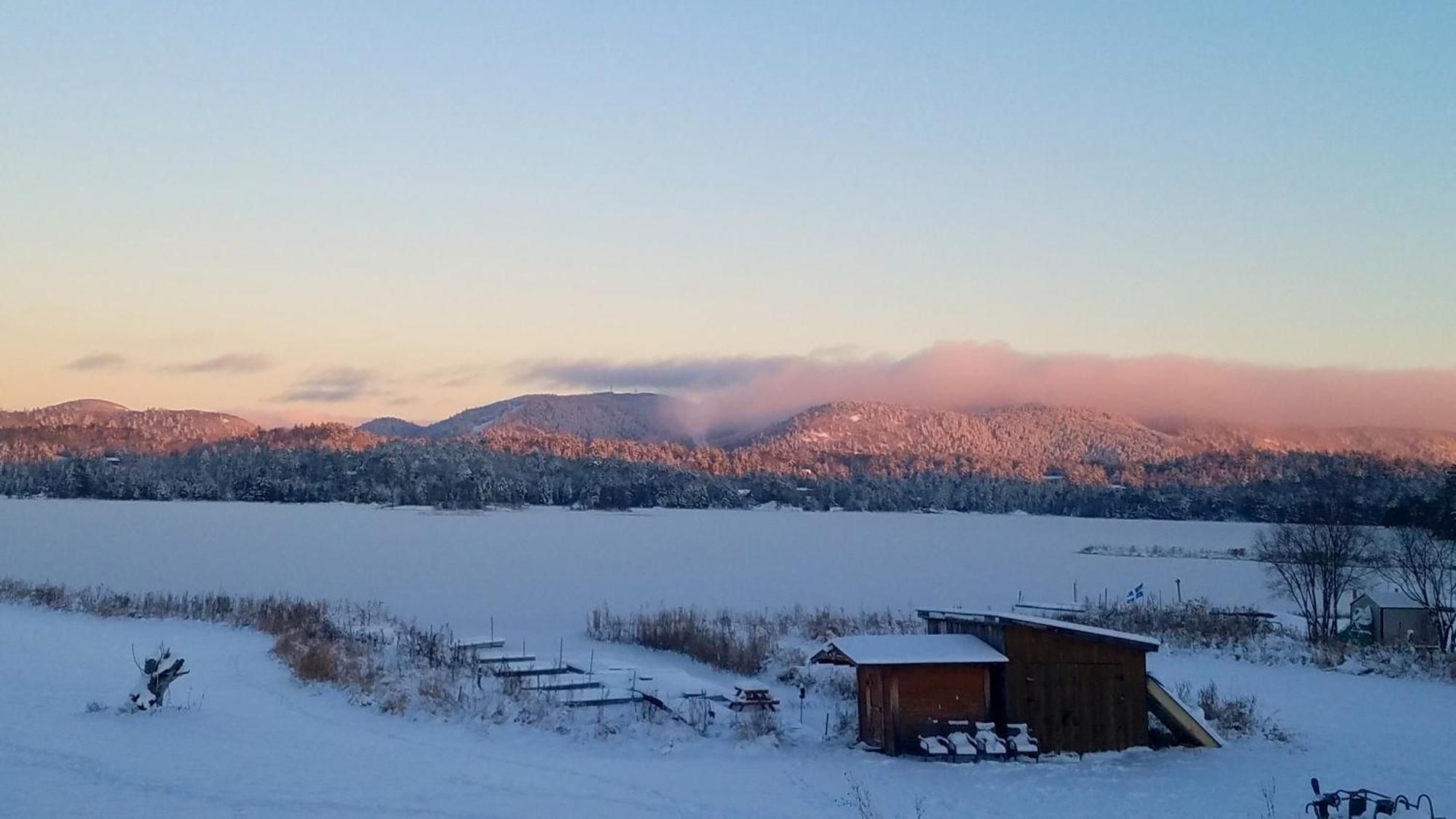 Resort Lac Ste-Marie Lac Sainte-Marie Extérieur photo