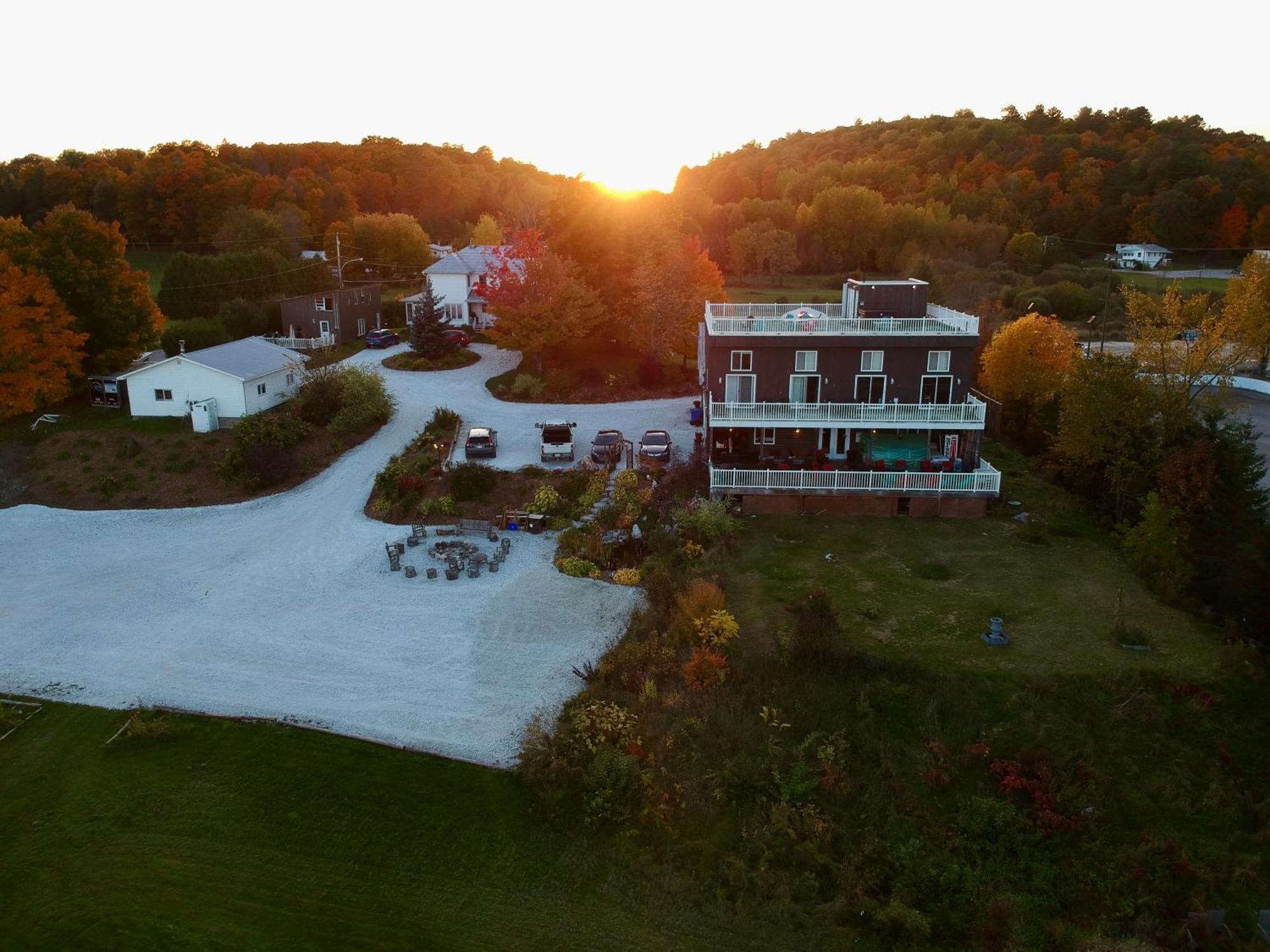 Resort Lac Ste-Marie Lac Sainte-Marie Extérieur photo